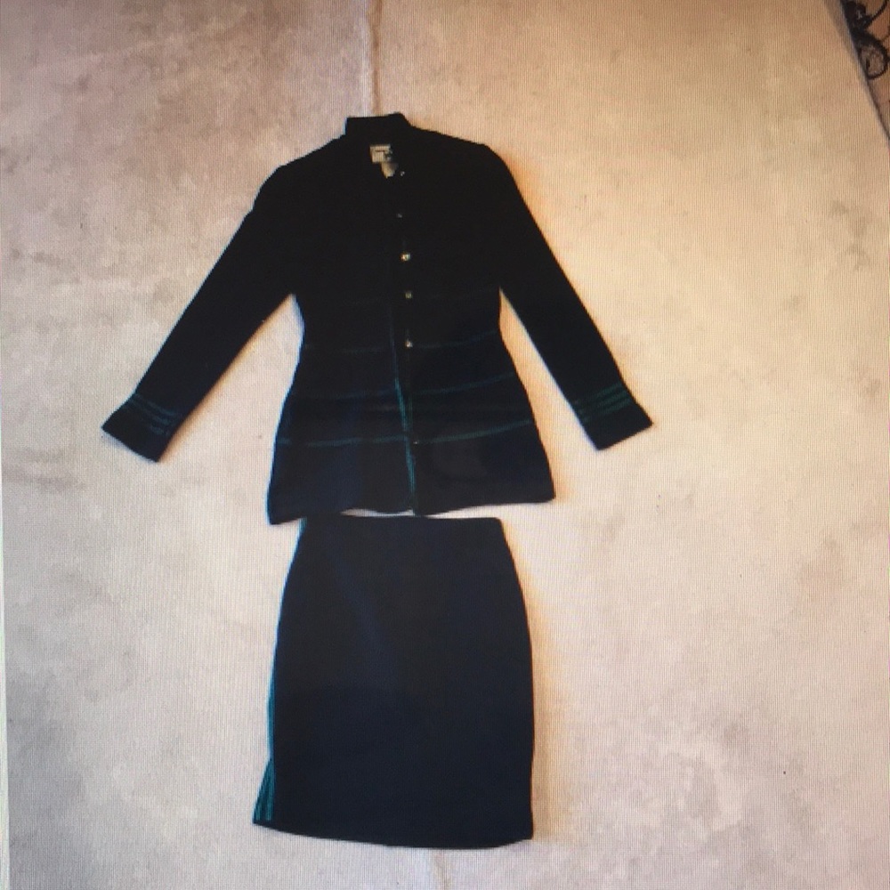 Tadashi Two Piece - Picture 1 of 7